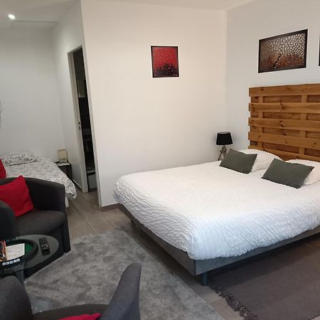 Chambre D'Hotes Les Macarons De Tata Sainte-Eulalie  Εξωτερικό φωτογραφία
