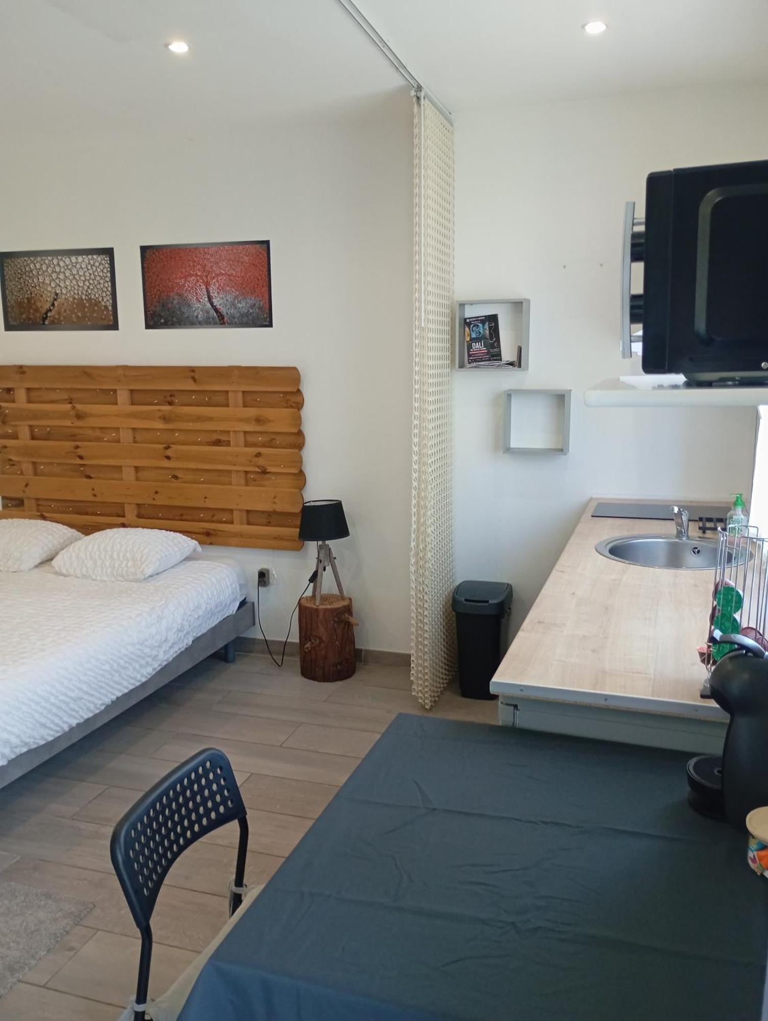 Chambre D'Hotes Les Macarons De Tata Sainte-Eulalie  Εξωτερικό φωτογραφία