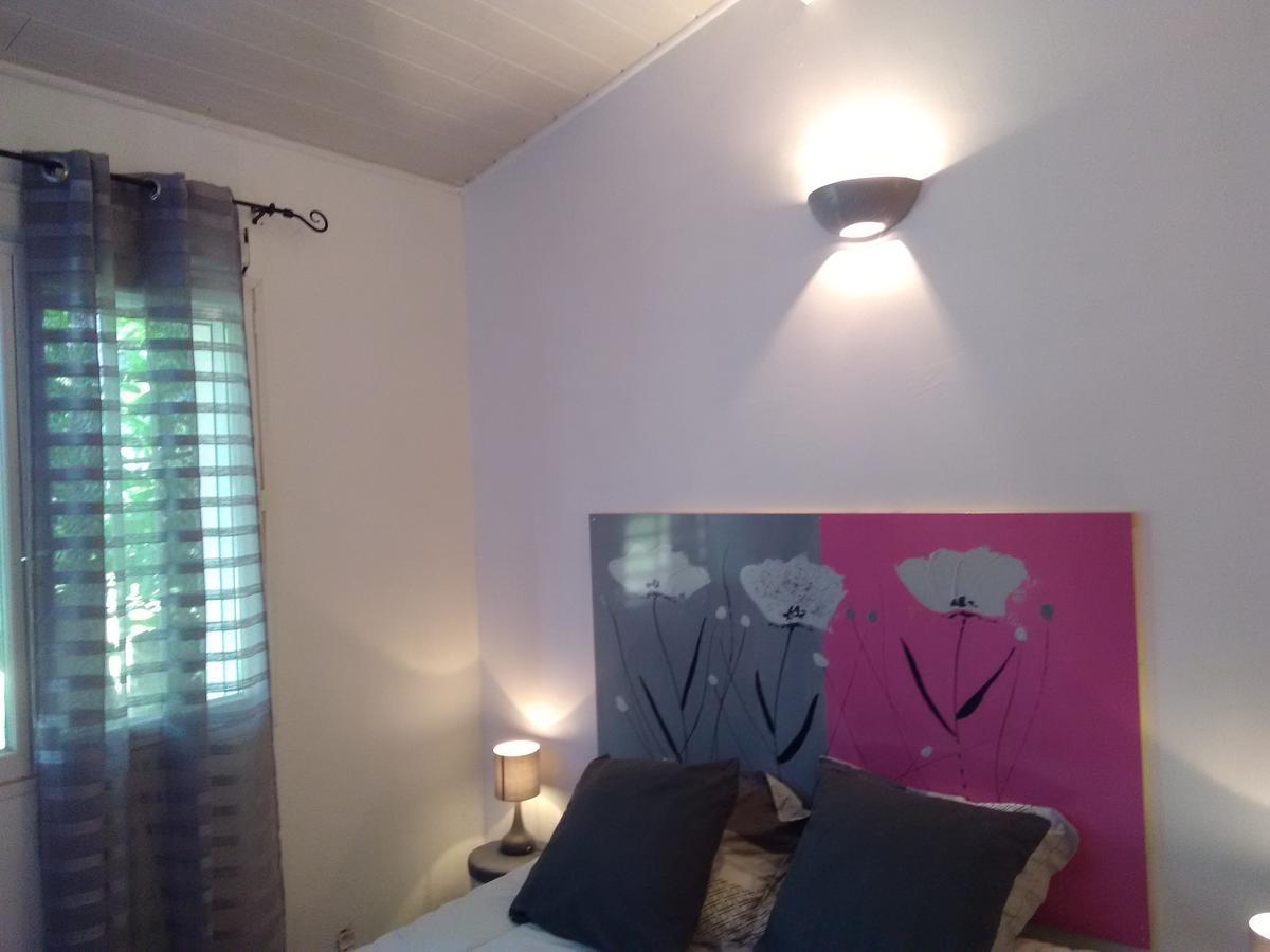 Chambre D'Hotes Les Macarons De Tata Sainte-Eulalie  Εξωτερικό φωτογραφία