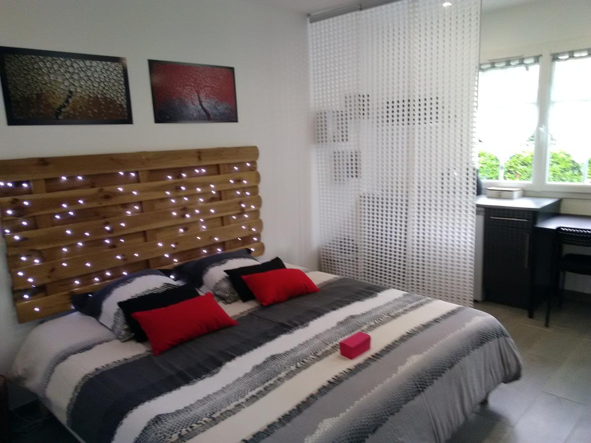 Chambre D'Hotes Les Macarons De Tata Sainte-Eulalie  Εξωτερικό φωτογραφία