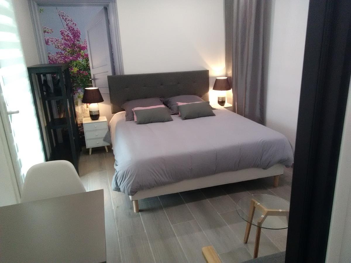 Chambre D'Hotes Les Macarons De Tata Sainte-Eulalie  Εξωτερικό φωτογραφία